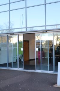 What are the different types of automatic doors? 7 Automatic Door in Cardiff