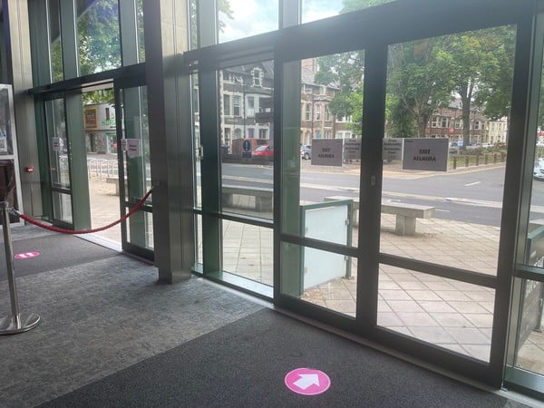 automatic sliding door
