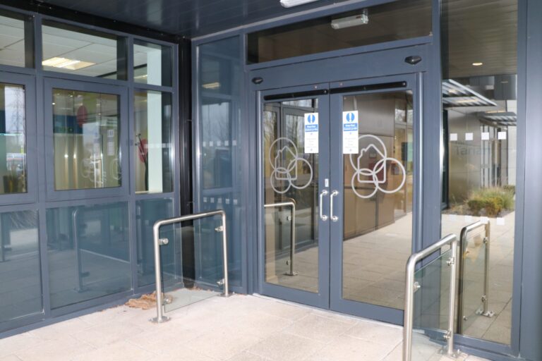 Double sing door