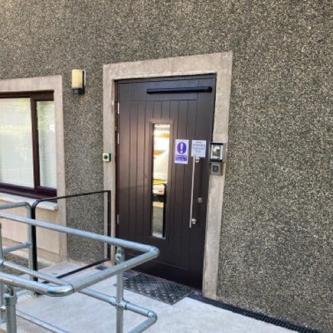 Steel door with Automatic door closer